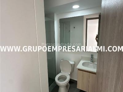 Apartamento de 3 alcobas en venta en Loma De Los Bernal, Medellín, 58 m² · foto 14 de 15