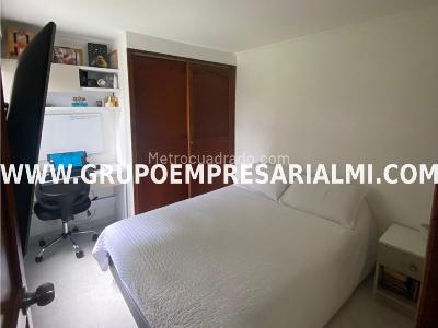 Apartamento en venta en El Poblado, Medellín · foto 10 de 14