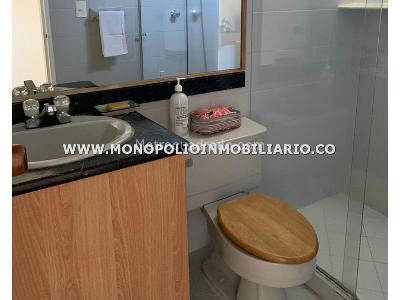 Apartaestudio en arriendo en El Poblado, Medellín · foto 3 de 7