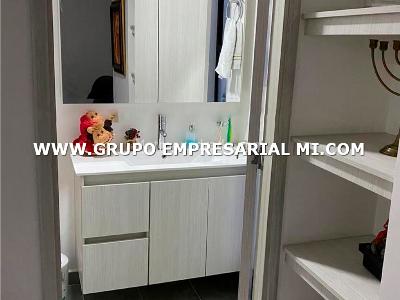 Apartamento de 3 alcobas en venta en La Castellana, Medellín, 117 m² · foto 7 de 11