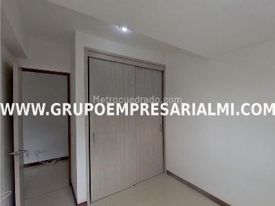 Apartamento de 3 alcobas en venta en Olaya Herrera, Medellín, 69 m² · foto 6 de 20