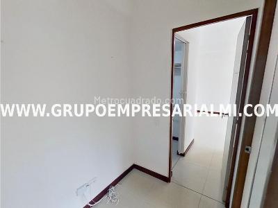 Apartamento de 3 alcobas en venta en Olaya Herrera, Medellín, 69 m² · foto 12 de 20