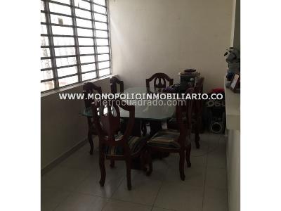 Casa de 3 alcobas en venta en Estadio, Medellín, 180 m² · foto 4 de 10