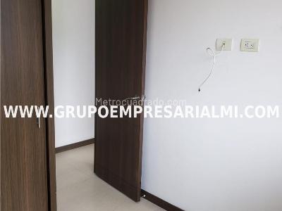 Apartamento de 4 alcobas en venta en La Doctora, Sabaneta, 80 m² · foto 14 de 20