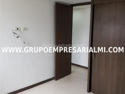 Apartamento de 4 alcobas en venta en La Doctora, Sabaneta, 80 m² · foto 19 de 20