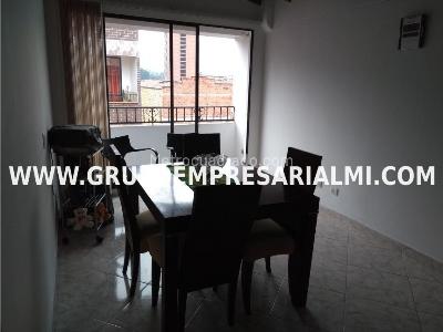 Apartamento de 4 alcobas en venta en Aves Maria, Sabaneta, 102 m² · foto 3 de 17