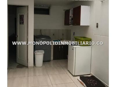 Casa de 5 alcobas en venta en Los Colores, Medellín, 323 m² · foto 15 de 15