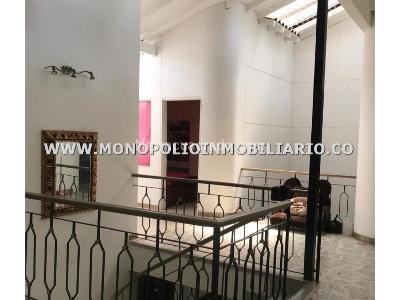 Casa de 5 alcobas en venta en Los Colores, Medellín, 323 m² · foto 8 de 15