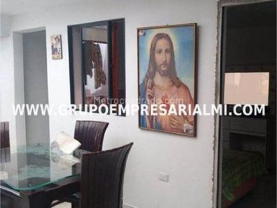Apartamento en venta en Villa Hermosa, Medellín · foto 2 de 9