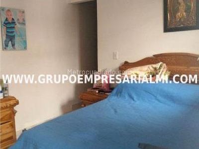 Apartamento en venta en Villa Hermosa, Medellín · foto 6 de 9