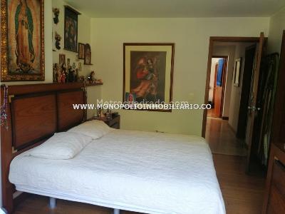 Apartamento de 3 alcobas en venta en Conquistadores, Medellín, 142 m² · foto 6 de 8
