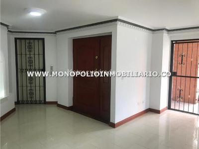 Apartamento de 4 alcobas en venta en Laureles, Medellín, 250 m² · foto 8 de 13