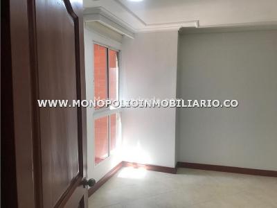 Apartamento de 4 alcobas en venta en Laureles, Medellín, 250 m² · foto 11 de 13