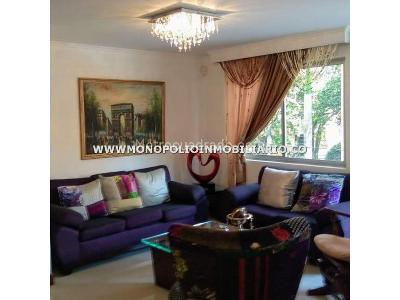 Apartamento de 4 alcobas en venta en Laureles, Medellín, 174 m² · foto 2 de 14