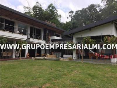 Casa de 3 alcobas en venta en El Escobero, Envigado · foto 3 de 20