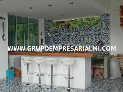 Casa de 3 alcobas en venta en El Escobero, Envigado · foto 18 de 20