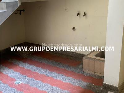 Casa de 4 alcobas en venta en El Velodromo, Medellín, 128 m² · foto 10 de 14