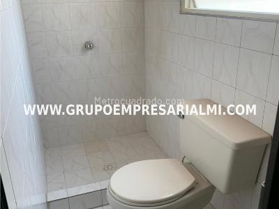 Casa de 4 alcobas en venta en El Velodromo, Medellín, 128 m² · foto 12 de 14