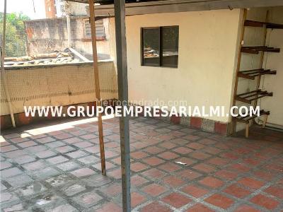 Casa de 4 alcobas en venta en El Velodromo, Medellín, 128 m² · foto 13 de 14