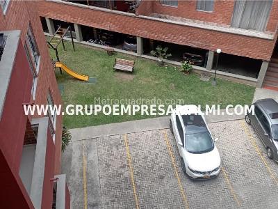 Apartamento de 3 alcobas en venta en Aliadas, Sabaneta, 65 m² · foto 13 de 18