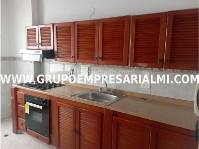 Apartamento de 3 alcobas en venta en Aliadas, Sabaneta, 65 m² · foto 2 de 18