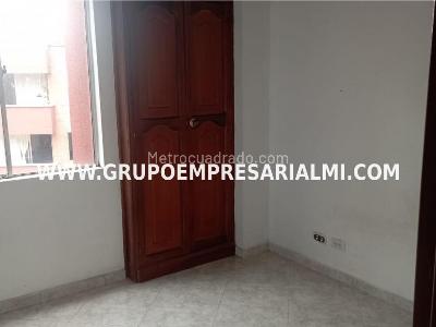 Apartamento de 3 alcobas en venta en Aliadas, Sabaneta, 65 m² · foto 4 de 18