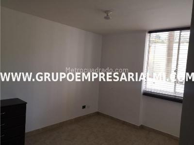 Apartamento de 3 alcobas en arriendo en Belen, Medellín, 70 m² · foto 4 de 13