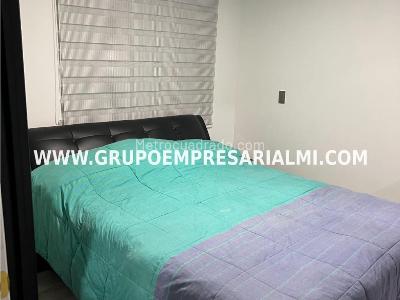 Apartamento de 3 alcobas en venta en Los Alcazares, Sabaneta, 77 m² · foto 5 de 17