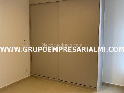 Apartamento de 3 alcobas en venta en Laureles, Medellín, 108 m² · foto 8 de 20
