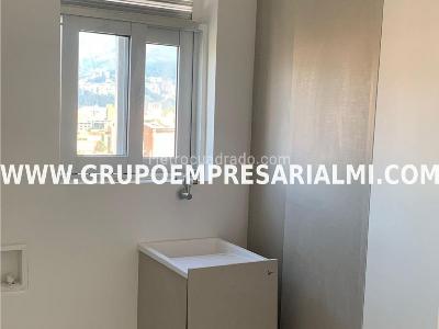 Apartamento de 3 alcobas en venta en Laureles, Medellín, 108 m² · foto 15 de 20