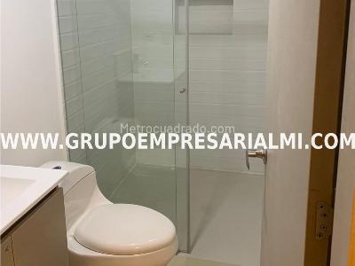 Apartamento de 3 alcobas en venta en Laureles, Medellín, 108 m² · foto 18 de 20
