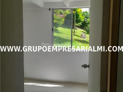 Apartamento de 3 alcobas en venta en Santa Ana, Bello, 53 m² · foto 10 de 19