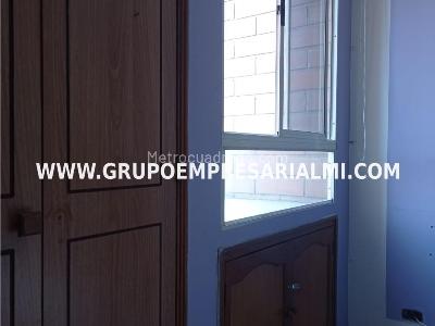 Apartamento de 2 alcobas en venta en Boston, Medellín, 52 m² · foto 7 de 10