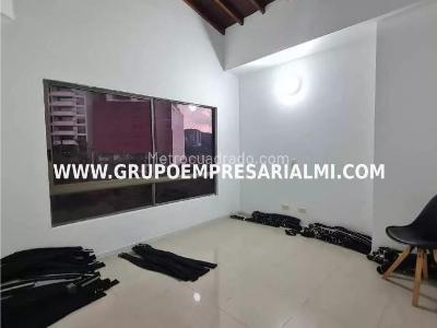 Apartamento de 3 alcobas en venta en Las Lomitas, Sabaneta, 236 m² · foto 10 de 20