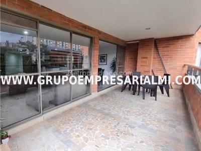Apartamento de 3 alcobas en venta en Las Lomitas, Sabaneta, 236 m² · foto 18 de 20