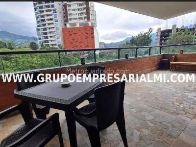 Apartamento de 3 alcobas en venta en Las Lomitas, Sabaneta, 236 m² · foto 19 de 20