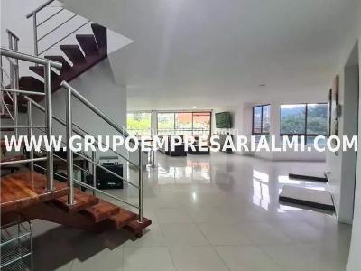 Apartamento de 3 alcobas en venta en Las Lomitas, Sabaneta, 236 m² · foto 4 de 20