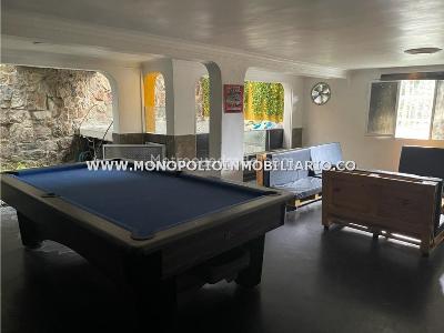 Casa de 5 alcobas en venta en El Poblado, Medellín, 1000 m² · foto 12 de 13