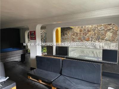 Casa de 5 alcobas en venta en El Poblado, Medellín, 1000 m² · foto 6 de 13