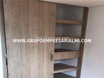 Apartamento de 3 alcobas en venta en Madera, Bello, 64 m² · foto 6 de 10