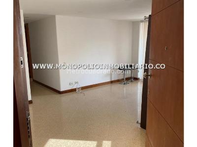 Apartamento de 3 alcobas en venta en Belen, Medellín, 127 m² · foto 2 de 14