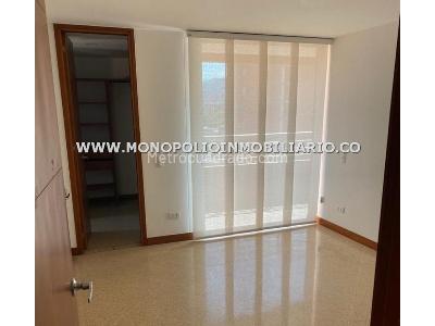 Apartamento de 3 alcobas en venta en Belen, Medellín, 127 m² · foto 3 de 14