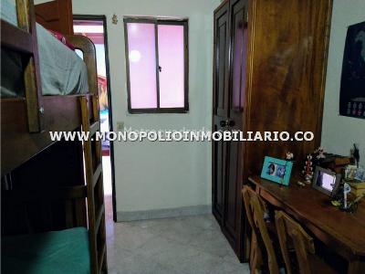 Casa de 4 alcobas en venta en Pedregal, Medellín, 127 m² · foto 3 de 12