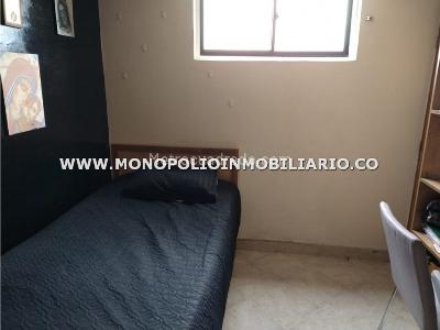 Casa de 4 alcobas en venta en Pedregal, Medellín, 127 m² · foto 10 de 12