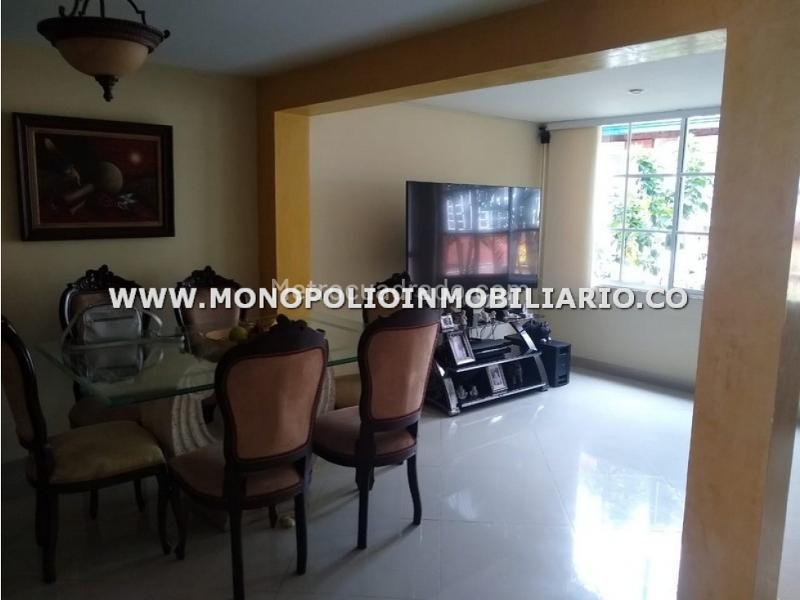 Casa Amoblada en Belén con 3 Niveles y Terraza - 2