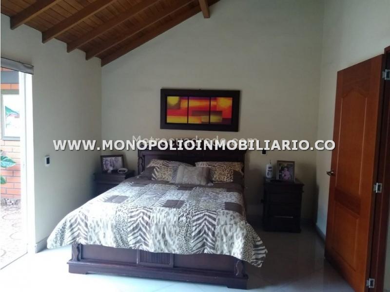 Casa Amoblada en Belén con 3 Niveles y Terraza - 6