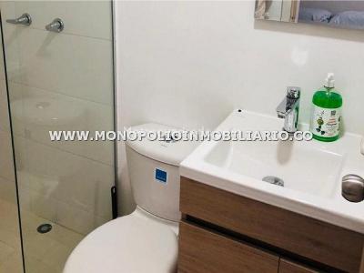 Apartaestudio en arriendo en El Tesoro, Medellín, 30 m² · foto 7 de 8