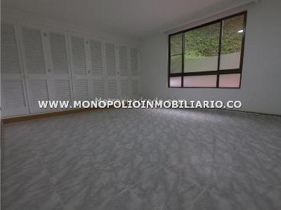 Apartamento de 3 alcobas en venta en El Poblado, Medellín, 200 m² · foto 12 de 20