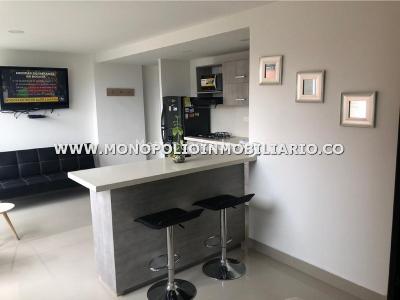 Apartaestudio en arriendo en El Tesoro, Medellín, 40 m² · foto 2 de 8