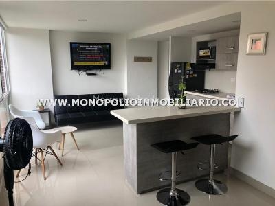 Apartaestudio en arriendo en El Tesoro, Medellín, 40 m² · foto 3 de 8